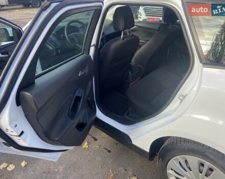 Белый Форд Фокус, объемом двигателя 1 л и пробегом 134 тыс. км за 7150 $, фото 9 на Automoto.ua