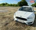 Белый Форд Фокус, объемом двигателя 1 л и пробегом 252 тыс. км за 5600 $, фото 1 на Automoto.ua