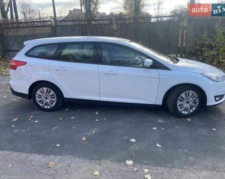 Белый Форд Фокус, объемом двигателя 1 л и пробегом 134 тыс. км за 7150 $, фото 4 на Automoto.ua