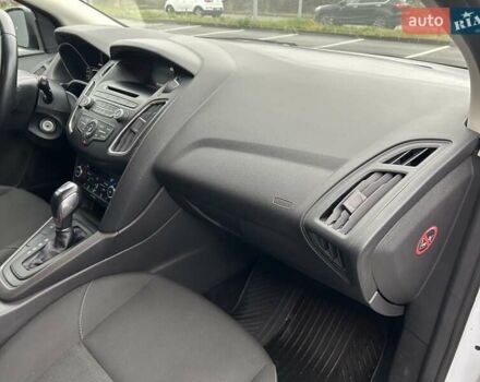 Белый Форд Фокус, объемом двигателя 1 л и пробегом 169 тыс. км за 8700 $, фото 12 на Automoto.ua