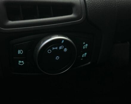 Белый Форд Фокус, объемом двигателя 2 л и пробегом 109 тыс. км за 8700 $, фото 7 на Automoto.ua