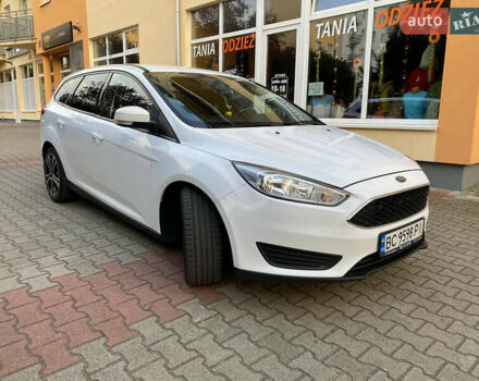 Форд Фокус 2015 в Львове на Automoto.ua Белый Форд Фокус, объемом двигателя 1.56 л и пробегом 193 тыс. км за 9000 $, фото 12 на Automoto.ua