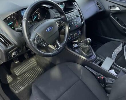 Білий Форд Фокус, об'ємом двигуна 1 л та пробігом 200 тис. км за 7000 $, фото 4 на Automoto.ua