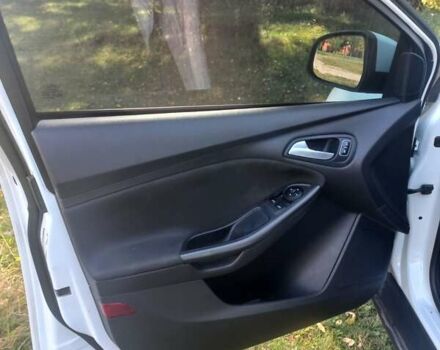 Білий Форд Фокус, об'ємом двигуна 1 л та пробігом 170 тис. км за 7600 $, фото 16 на Automoto.ua