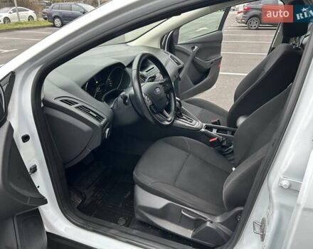 Белый Форд Фокус, объемом двигателя 1 л и пробегом 169 тыс. км за 8700 $, фото 20 на Automoto.ua