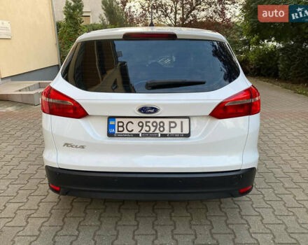 Форд Фокус 2015 в Львове на Automoto.ua Белый Форд Фокус, объемом двигателя 1.56 л и пробегом 193 тыс. км за 9000 $, фото 6 на Automoto.ua
