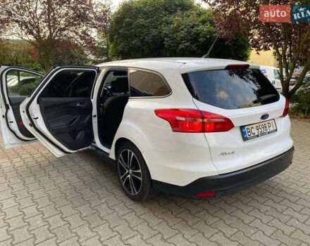 Форд Фокус 2015 в Львове на Automoto.ua Белый Форд Фокус, объемом двигателя 1.56 л и пробегом 193 тыс. км за 9000 $, фото 17 на Automoto.ua