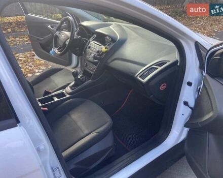 Белый Форд Фокус, объемом двигателя 1 л и пробегом 134 тыс. км за 7150 $, фото 12 на Automoto.ua