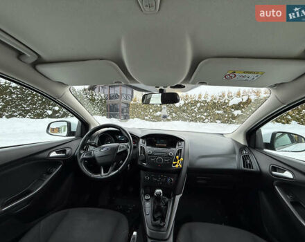 Белый Форд Фокус, объемом двигателя 1 л и пробегом 251 тыс. км за 7400 $, фото 4 на Automoto.ua