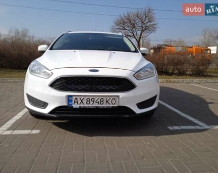 Белый Форд Фокус, объемом двигателя 1 л и пробегом 203 тыс. км за 6300 $, фото 1 на Automoto.ua
