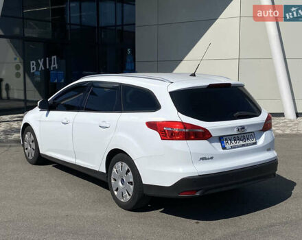 Белый Форд Фокус, объемом двигателя 1 л и пробегом 210 тыс. км за 5990 $, фото 12 на Automoto.ua