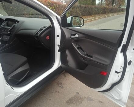 Белый Форд Фокус, объемом двигателя 1.5 л и пробегом 185 тыс. км за 8400 $, фото 13 на Automoto.ua