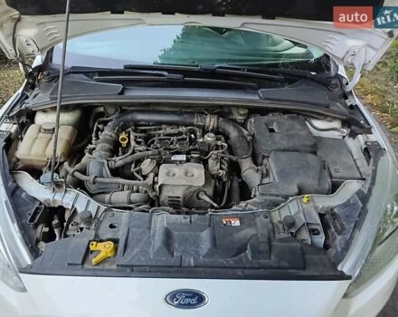 Белый Форд Фокус, объемом двигателя 1 л и пробегом 177 тыс. км за 7000 $, фото 7 на Automoto.ua