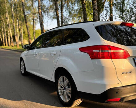 Белый Форд Фокус, объемом двигателя 1 л и пробегом 170 тыс. км за 7000 $, фото 9 на Automoto.ua