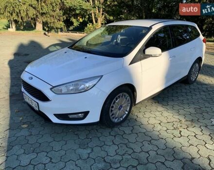 Белый Форд Фокус, объемом двигателя 1 л и пробегом 220 тыс. км за 7800 $, фото 3 на Automoto.ua