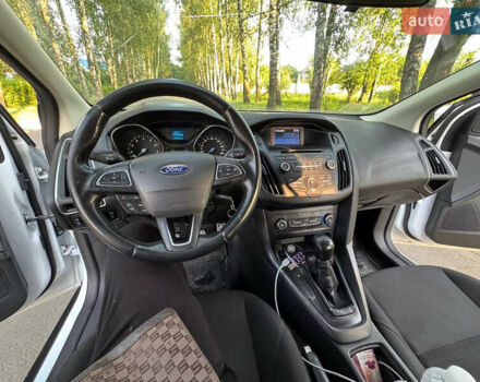 Белый Форд Фокус, объемом двигателя 1 л и пробегом 170 тыс. км за 7000 $, фото 12 на Automoto.ua