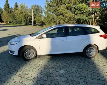Белый Форд Фокус, объемом двигателя 1 л и пробегом 220 тыс. км за 7800 $, фото 12 на Automoto.ua