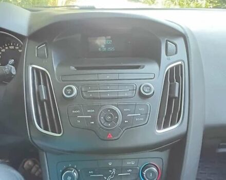 Белый Форд Фокус, объемом двигателя 1 л и пробегом 177 тыс. км за 7000 $, фото 9 на Automoto.ua