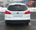 Белый Форд Фокус, объемом двигателя 2 л и пробегом 230 тыс. км за 9700 $, фото 4 на Automoto.ua