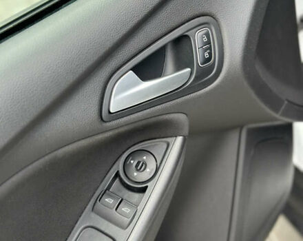 Белый Форд Фокус, объемом двигателя 1.5 л и пробегом 289 тыс. км за 9000 $, фото 11 на Automoto.ua