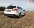 Белый Форд Фокус, объемом двигателя 2 л и пробегом 206 тыс. км за 9300 $, фото 12 на Automoto.ua