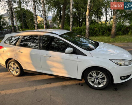 Белый Форд Фокус, объемом двигателя 1 л и пробегом 170 тыс. км за 7000 $, фото 5 на Automoto.ua