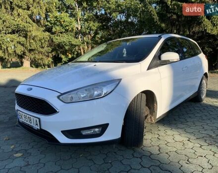 Белый Форд Фокус, объемом двигателя 1 л и пробегом 220 тыс. км за 7800 $, фото 15 на Automoto.ua