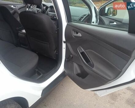 Білий Форд Фокус, об'ємом двигуна 1.6 л та пробігом 185 тис. км за 8400 $, фото 17 на Automoto.ua