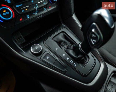 Белый Форд Фокус, объемом двигателя 1 л и пробегом 207 тыс. км за 8333 $, фото 15 на Automoto.ua