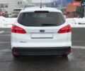 Білий Форд Фокус, об'ємом двигуна 2 л та пробігом 230 тис. км за 9700 $, фото 4 на Automoto.ua