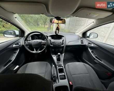Білий Форд Фокус, об'ємом двигуна 1 л та пробігом 100 тис. км за 5500 $, фото 4 на Automoto.ua