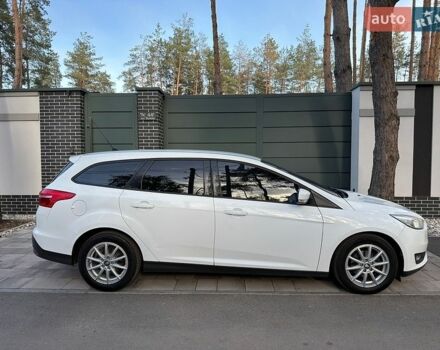 Белый Форд Фокус, объемом двигателя 1 л и пробегом 190 тыс. км за 5790 $, фото 5 на Automoto.ua