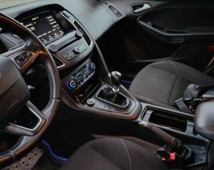 Белый Форд Фокус, объемом двигателя 0 л и пробегом 174 тыс. км за 8700 $, фото 6 на Automoto.ua