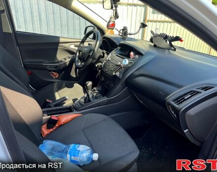 Білий Форд Фокус, об'ємом двигуна 1.6 л та пробігом 80 тис. км за 11500 $, фото 7 на Automoto.ua