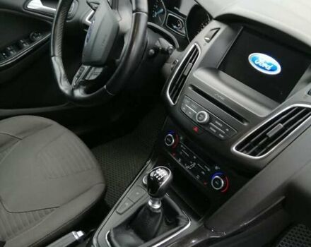 Белый Форд Фокус, объемом двигателя 2 л и пробегом 260 тыс. км за 14300 $, фото 4 на Automoto.ua