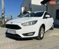 Белый Форд Фокус, объемом двигателя 1.5 л и пробегом 280 тыс. км за 8250 $, фото 2 на Automoto.ua