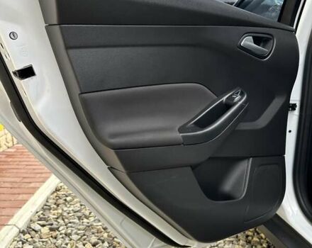 Белый Форд Фокус, объемом двигателя 1.5 л и пробегом 89 тыс. км за 11000 $, фото 25 на Automoto.ua