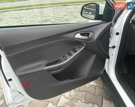 Белый Форд Фокус, объемом двигателя 1.5 л и пробегом 89 тыс. км за 10600 $, фото 13 на Automoto.ua