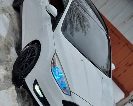 Белый Форд Фокус, объемом двигателя 1 л и пробегом 75 тыс. км за 11600 $, фото 1 на Automoto.ua