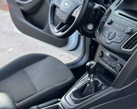 Белый Форд Фокус, объемом двигателя 1 л и пробегом 83 тыс. км за 7400 $, фото 15 на Automoto.ua