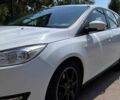 Белый Форд Фокус, объемом двигателя 1 л и пробегом 140 тыс. км за 8000 $, фото 1 на Automoto.ua