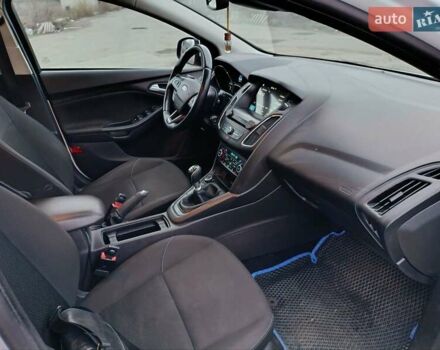 Білий Форд Фокус, об'ємом двигуна 2 л та пробігом 174 тис. км за 8700 $, фото 3 на Automoto.ua
