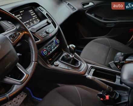 Білий Форд Фокус, об'ємом двигуна 2 л та пробігом 174 тис. км за 8700 $, фото 5 на Automoto.ua