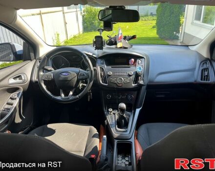Білий Форд Фокус, об'ємом двигуна 1.6 л та пробігом 80 тис. км за 11500 $, фото 3 на Automoto.ua