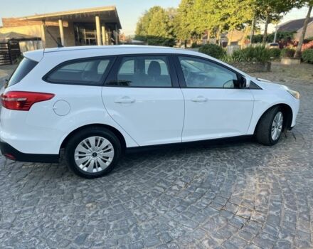 Белый Форд Фокус, объемом двигателя 1.5 л и пробегом 122 тыс. км за 9450 $, фото 1 на Automoto.ua