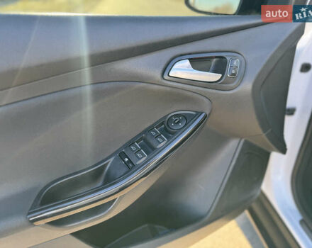 Білий Форд Фокус, об'ємом двигуна 1.5 л та пробігом 121 тис. км за 11700 $, фото 11 на Automoto.ua