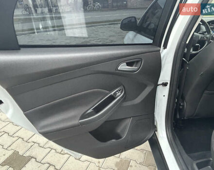 Белый Форд Фокус, объемом двигателя 1.5 л и пробегом 89 тыс. км за 10600 $, фото 15 на Automoto.ua