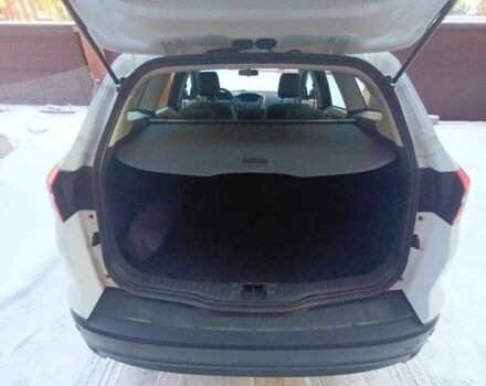 Белый Форд Фокус, объемом двигателя 1.6 л и пробегом 95 тыс. км за 9000 $, фото 5 на Automoto.ua