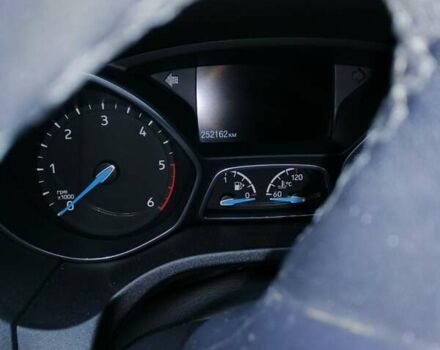 Белый Форд Фокус, объемом двигателя 2 л и пробегом 260 тыс. км за 14300 $, фото 15 на Automoto.ua