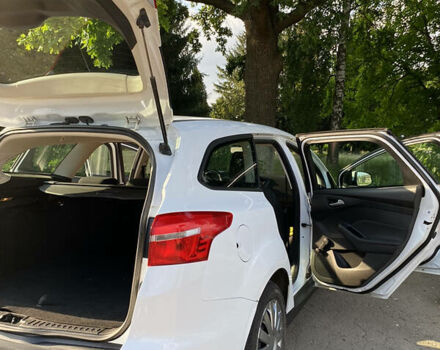 Білий Форд Фокус, об'ємом двигуна 1 л та пробігом 226 тис. км за 7500 $, фото 7 на Automoto.ua